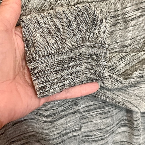 UR VA NA Sweater - Picture 9 of 12